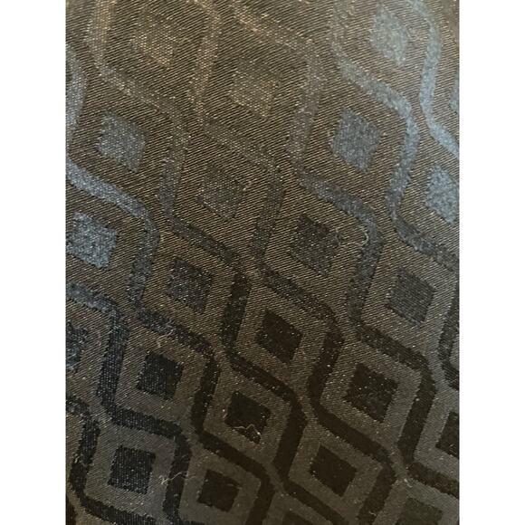 Worthington Woman, Size 14 Black Geometric Slim Fit cropped dress pant. - Picture 6 of 10